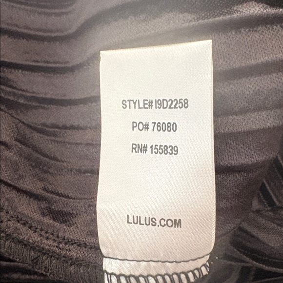 Lulus Looking Radiant black/gold metallic pleated maxi dress,straps adjust, XS - Picture 8 of 9